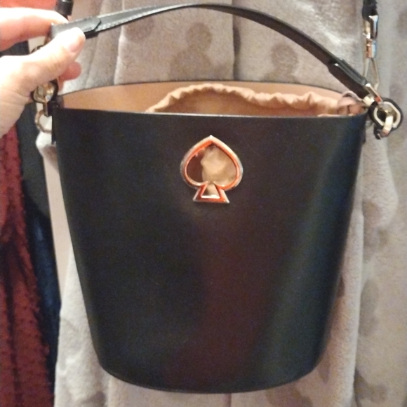 Kate Spade Suzy Small Bucket Bag - Picture 1 of 3